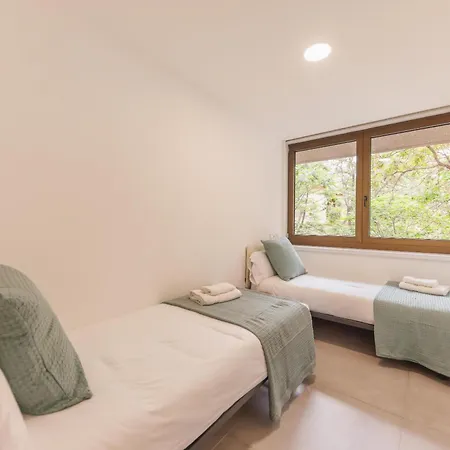 Bravissimo Turbau Entresol A, With 3 Bedrooms 아파트 *