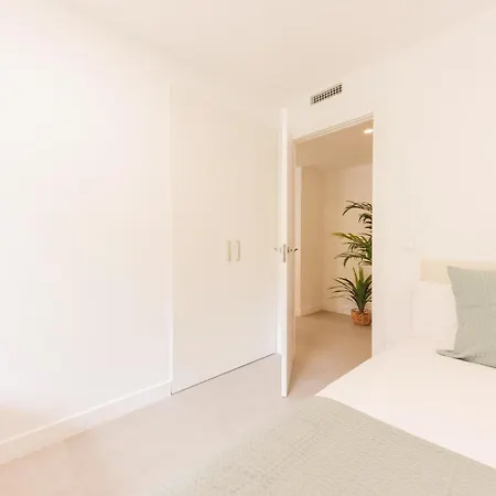 Bravissimo Turbau Entresol A, With 3 Bedrooms *
