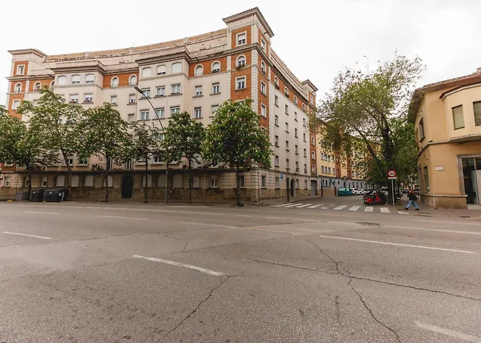 Bravissimo Turbau Entresol A, With 3 Bedrooms Girona