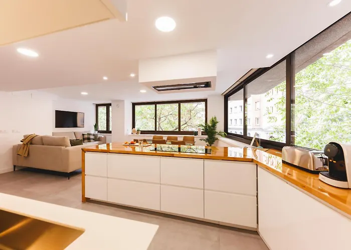 Bravissimo Turbau Entresol A, With 3 Bedrooms