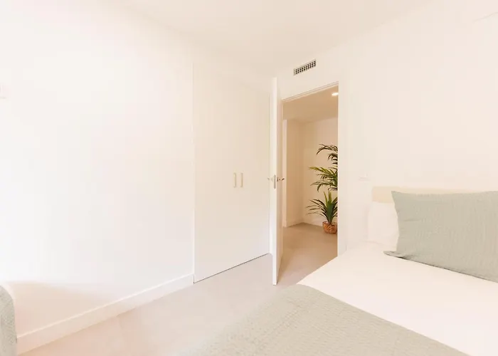 Bravissimo Turbau Entresol A, With 3 Bedrooms *