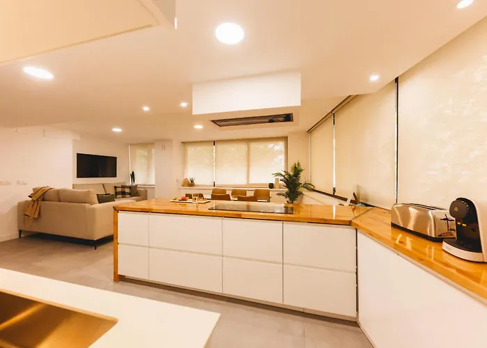 Bravissimo Turbau Entresol A, With 3 Bedrooms * Χιρόνα