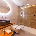 Bravissimo Turbau Entresol A, With 3 Bedrooms Gerona